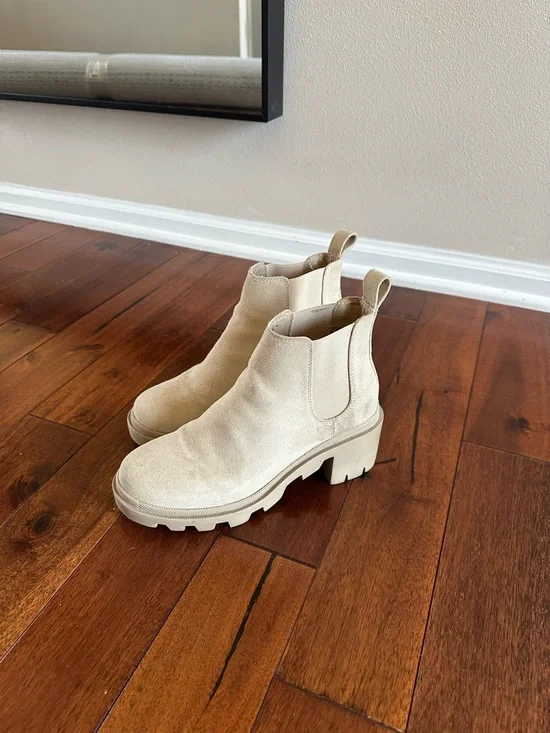 Steve Madden Hadlee Lug Sole Chelsea Boot - Picture 3 of 4